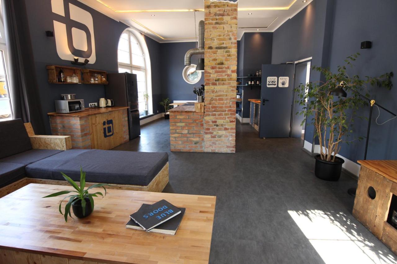 Blue Doors Hostel Ktv 罗斯托克 外观 照片