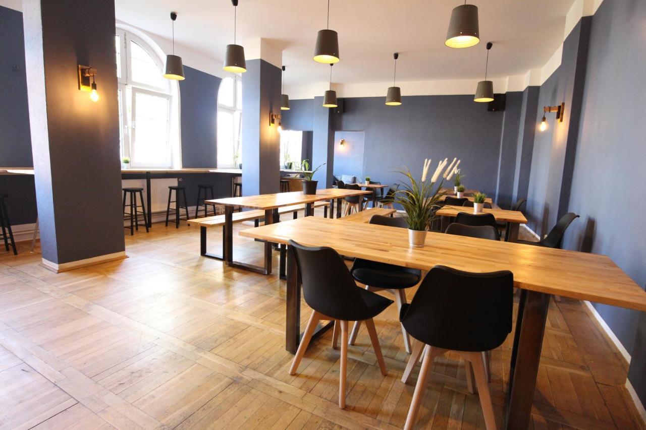 Blue Doors Hostel Ktv 罗斯托克 外观 照片