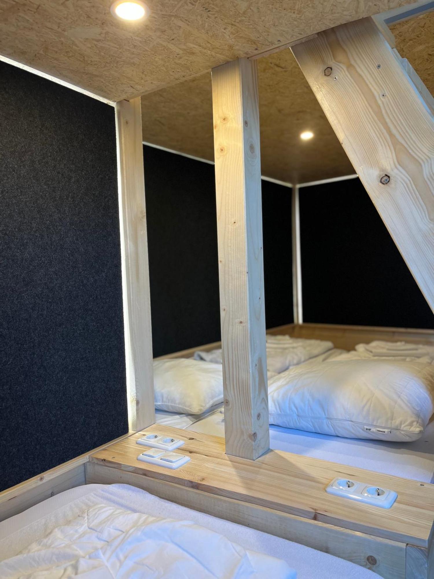 Blue Doors Hostel Ktv 罗斯托克 外观 照片