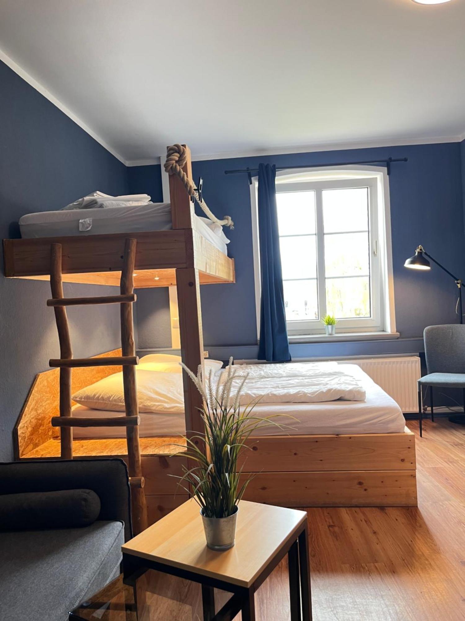 Blue Doors Hostel Ktv 罗斯托克 外观 照片