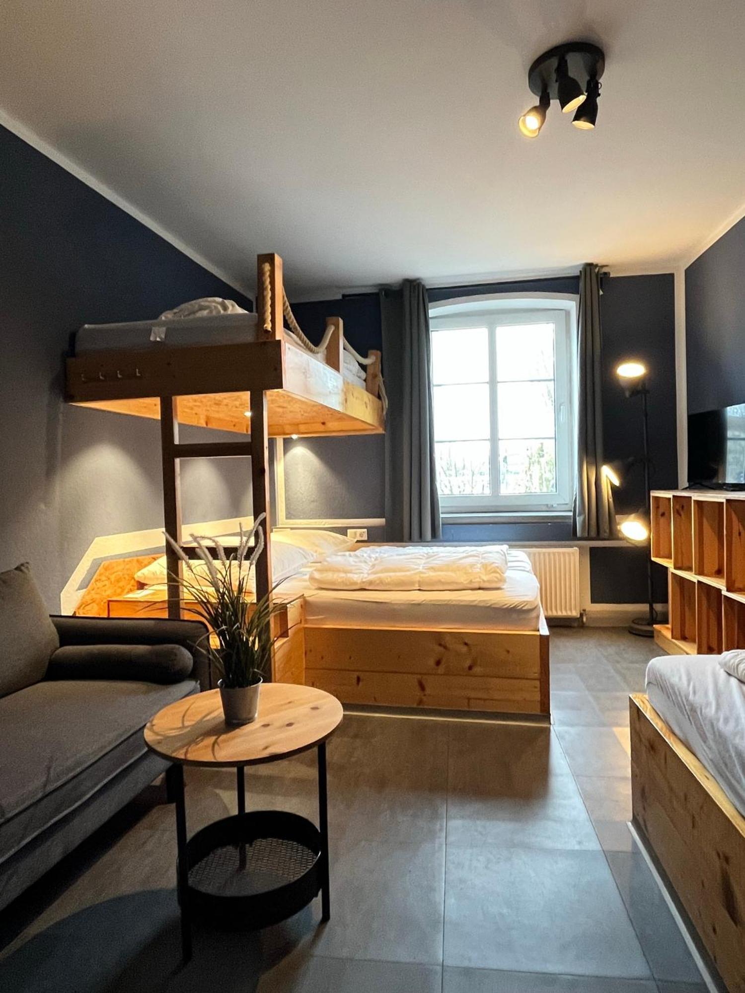Blue Doors Hostel Ktv 罗斯托克 外观 照片